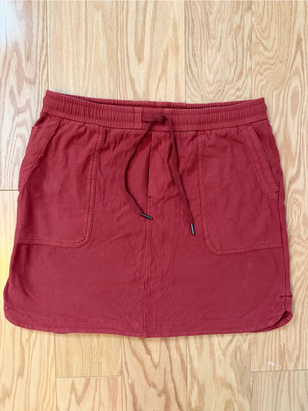 Athleta Washed Red Drawstring Knit Skirt Sz M